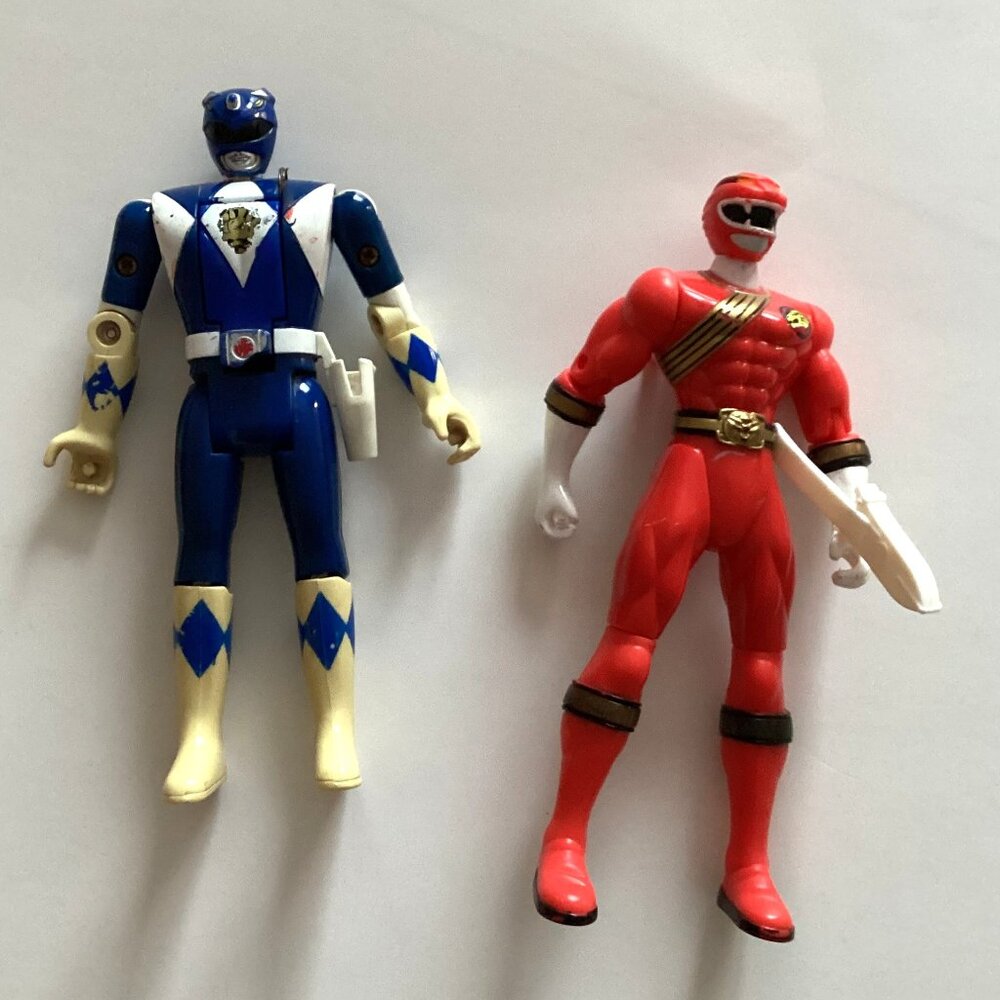 2 Power Rangers Action Figures Morphin Blue + Wild Force Red Ranger Collectables